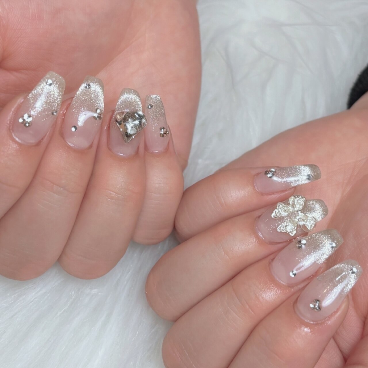 2026年春トレンド】ラメグラデーションのネイルデザイン集｜人気順｜18