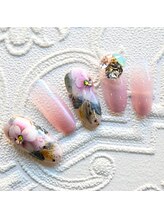 ジュジュ(Juju)/手書きお花ネイル　ビジュー盛り