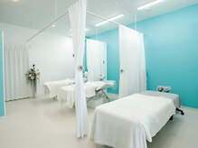 グランシスの雰囲気（完全個室も有り！ゆったり落ち着いて施術を受けられます♪）