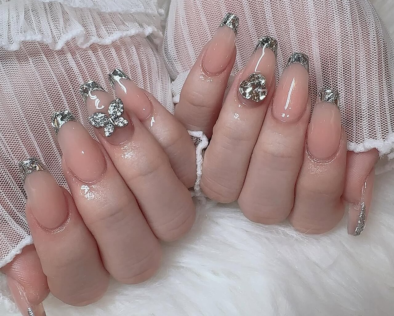 ネイルチップ　量産型　ガラスフレンチ　ビジュー　オーダー　イニシャル　クローバー ネイルチップ 量産型 ガラスフレンチ ビジュー オーダー イニシャル