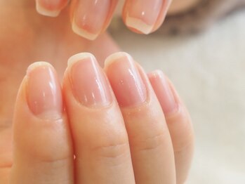 グロース(Growth)の写真/自爪派さんに◎大人女性の身だしなみは爪先まで★ハンドケア込みの施術で健康的で美しいお手元へ導きます♪