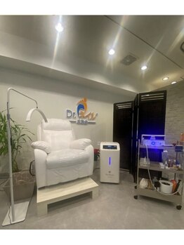 ドクターネイル爪革命 岐阜店/店内