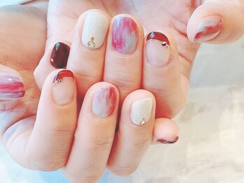 ブレスネイル(brace Nail)/深めの赤フレンチ&ニュアンス