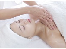 リプロ(RePro)/《STEP 2》デコルテマッサージ