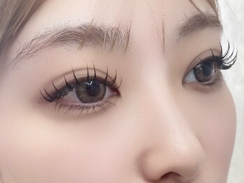 ムーア(Muuua)の写真/まつ毛の状態を考慮した施術で、モチの良さを実感！ベテランアイリストが丁寧にお目元を仕上げます◎