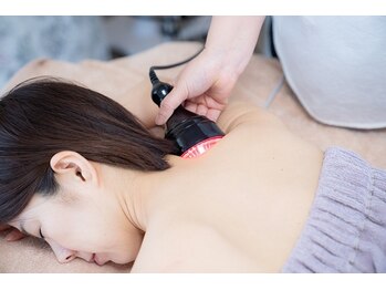 ヒーリングサロン ease.の写真/完全個室の女性専用疲れ解消サロンでPC・スマホ疲れや立ち仕事疲れをケア☆営業一切なし◎