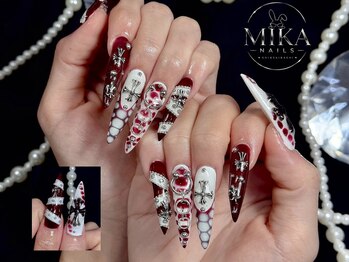 ミカネイルズ 心斎橋店(Mika Nails)の写真/【心斎橋/四ツ橋】トレンドを取り入れた豊富なパーツを数千種類ご用意!キラキラネイルでテンションUP♪