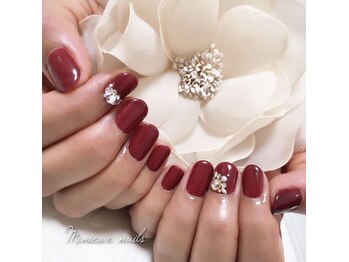 ミニュー(Minieux)/シンプルビジューネイル