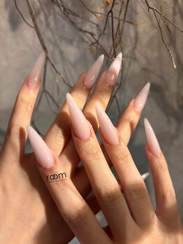 ルーム ビューティーラボラトリーズ(room beauty laboratories)/ロングネイル×スカルプ