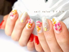 振袖に合わせた華やかデザイン♪