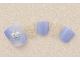6000円　フットネイル