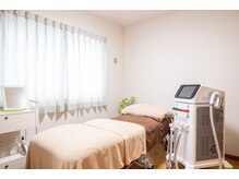 アヴェラーレ(avverare)の雰囲気(緑を基調としたリラックスできる店内♪)