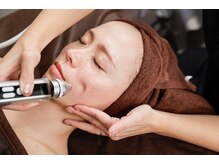 お悩みに合わせてカスタマイズできるフェイシャルケアもおすすめ