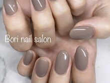 ボリ(Bori)/グレージュワンカラーネイル