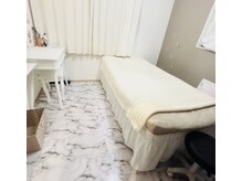 リ クレア(Re:CREA)の雰囲気（ベッド・布団にこだわりまして、フカフカで心地よく眠れます。）