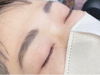 ピージーエイト(PG8)の写真/【アイブロウワックス￥5000】洗練された上品眉毛で印象UP♪骨格×目の形に合わせたデザインをご提案♪