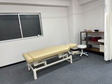 京都ふやちょう整体の雰囲気(広々とした空間で、静かに施術が受けれます。)
