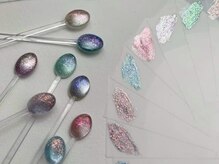Qnail【キューネイル】の雰囲気(カラーやマグネットジェルを豊富に揃えています♪)