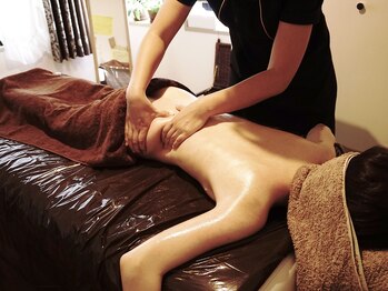 サロン ド ディジェール(Salon de Degel)/~背面:熟練ハンドテクニック~