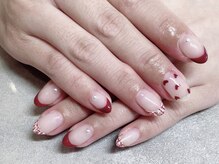 ラグネル(Luxnal)/ハートフレンチネイル