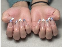 モリバイリトル(mori by little)/変形フレンチネイル