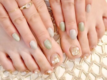 ハンド＆フット同時施術可能♪