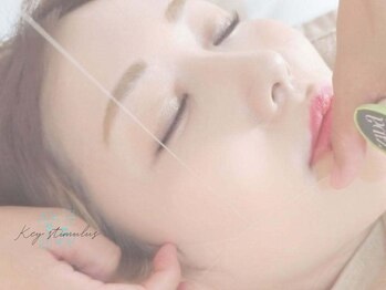 キースティミュラス(Keystimulus)の写真/＼虜になるほど魅力的な糸脱毛／【全顔スレッディング(顔脱毛)¥2700/眉毛x顔スレッディング(顔脱毛)¥6000】