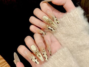 ナユキネイル 渋谷店(NA.YUKI NAIL)の写真/デザインが決められない方も,当店のネイルチップにお任せください!トレンドを抑えたデザインを多数ご用意♪