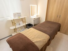 サロンエイトミー 西船橋店(salon 83)/ドレッサー完備でメイクOK！