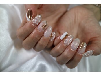 ネイルサロン R/スタイリングコース 8030円