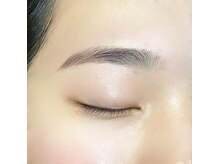 ビューステージ アイブロウサロン 吉祥寺/自眉をいかした平行アーチ