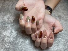 プラス ファースト(Plus 1st)/べっ甲ネイル by sasabe