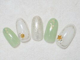 ホワイト&グリーン　夏ネイル