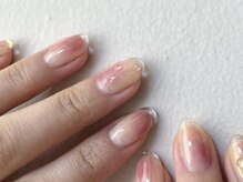 アメリアンドカシェット(Amelie&Cachette)/桃ネイルクリアフレンチ:maika