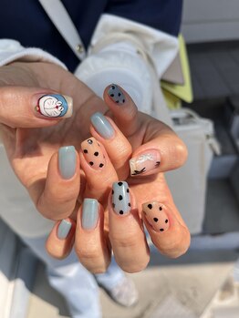 ネイルズシャトン/ユニークなデザインを楽しもう!