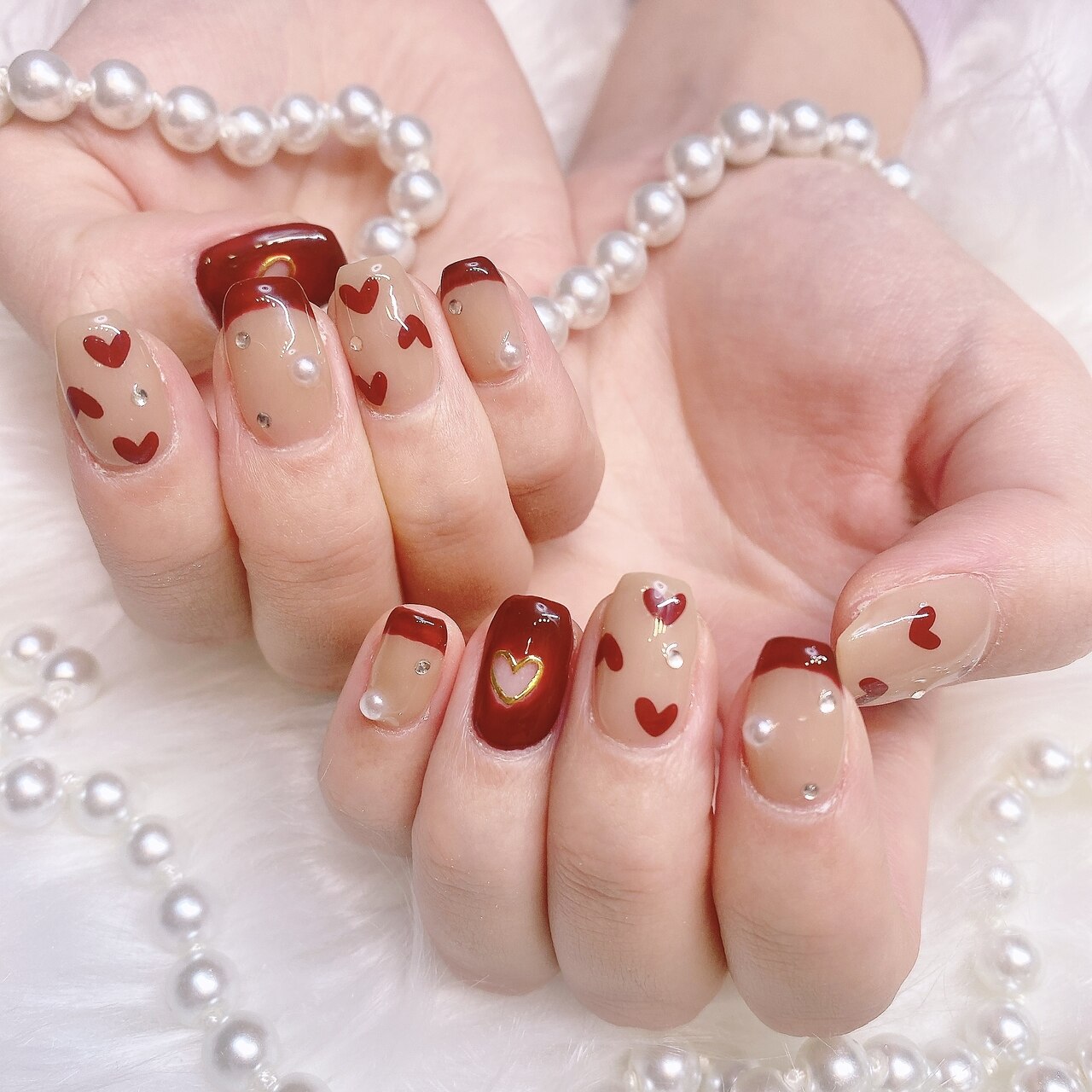 2026年冬トレンド】ボルドー ハートのネイルデザイン集｜人気順｜14