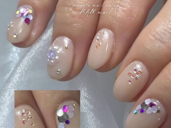 カラフルホロで個性派ネイル