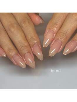 レオネイル(leo nail)の写真/デキる女子はオフィスもプライベートにも馴染むシンプルなのにさりげなくオシャレなオトナネイルで決まり*