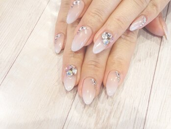 キャミ ネイル(CAMMY NAIL)/白グラデーション
