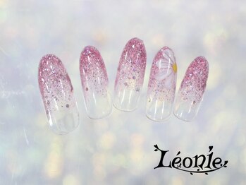 レオニー(Leonie)/ラメグラ×フラワーネイル