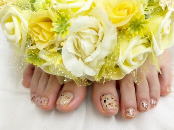 プルミエ ネイル(Premier Nail)の写真/足元もおしゃれにこだわるならデザイン豊富なフットネイルを。艶やかなフットネイルで自信の持てる足元へ♪