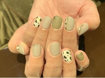 レミア 関内(REMIA)/11月　ダルメシアン柄アート