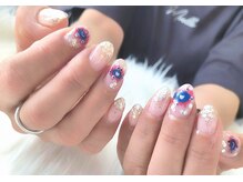 ココ(Coco)の雰囲気（梅雨ネイル、ブルー系増えてきました♪）