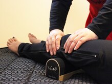 ヨサパーク シャルム(YOSAPARK CHARME)/膝裏のリンパをほぐします