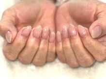 プティネイル(petit nail)の雰囲気（見惚れるような艶感×美フォルム。指先の形を整え、上品な手元へ）