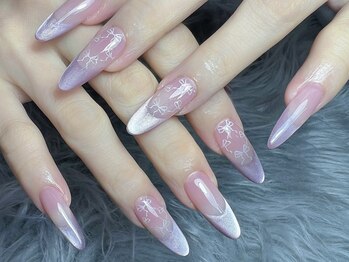 煌めくマグネットガーリーネイル