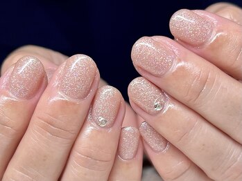 シンプル華やかネイル