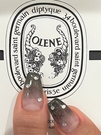 black gradation pixie nails