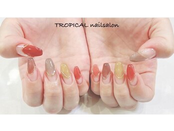 トロピカル(TROPICAL)/変形フレンチネイル