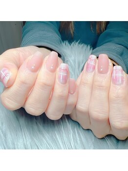 ふんわりチェックネイル